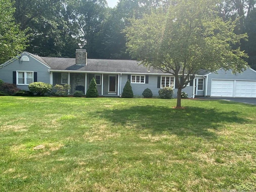 5 Birchwood Dr, Ansonia, CT 06401