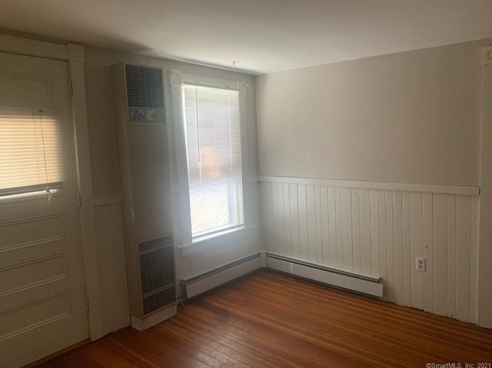 162 Walnut St, Chestnut Hill CT  06226-2311 exterior