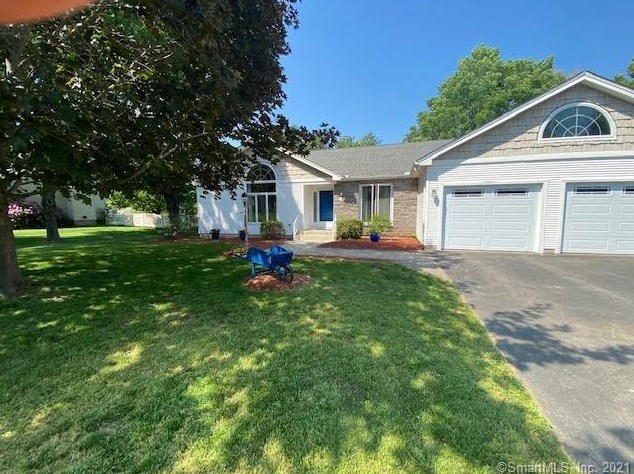 115 Rugby Ln, Wapping, CT 06074