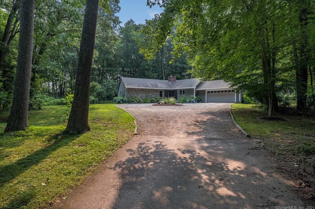 10 Christy Hts, Fenwick CT  06475-1217 exterior