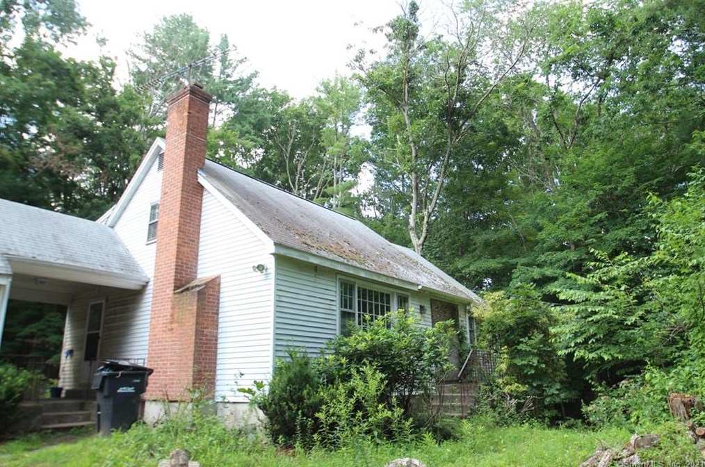 678 Bunker Hill Rd, Coventry, CT 06238