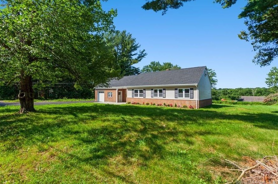 102 Harrison Ln, Bethlehem, CT 06751