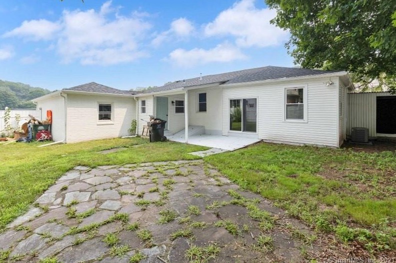 200 Britannia St, Meriden CT  06450-2230 exterior
