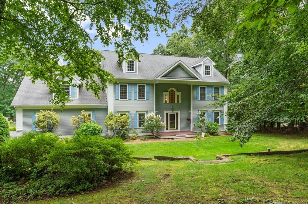 9 White Pine Ln, Guilford, CT 06437-2283