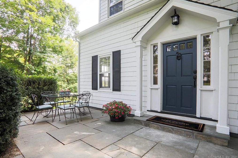 28 Cross Hwy, West Redding, CT 06896-2404