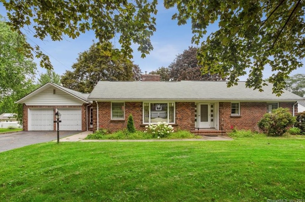 160 Elm St, Windsor Locks, CT 06096