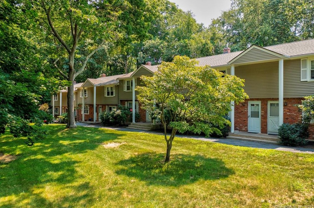 76 Corey Ln #11, Niantic, CT 06357