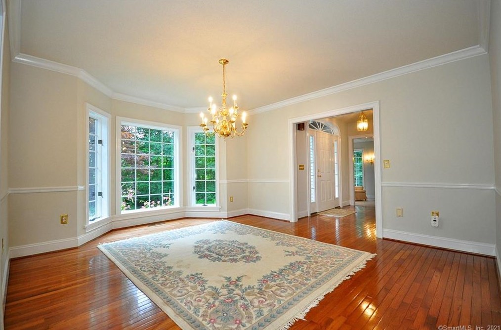 48 Andrew Dr, Collinsville CT  06019-5000 exterior