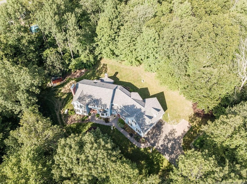 48 Andrew Dr, Collinsville CT  06019-5000 exterior