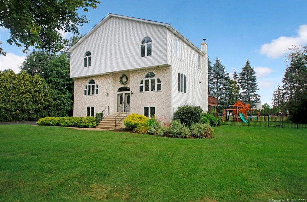 145 Culver Ln, North Haven, CT 06473