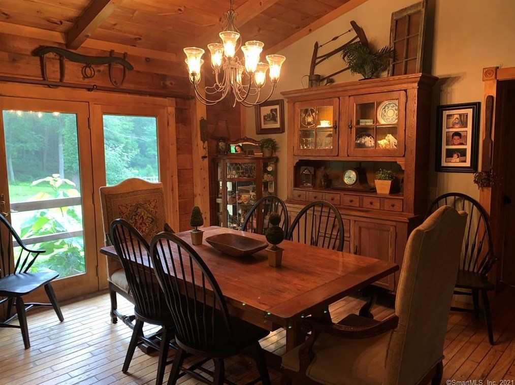 100 Putnam Rd, Killingly, CT 06241