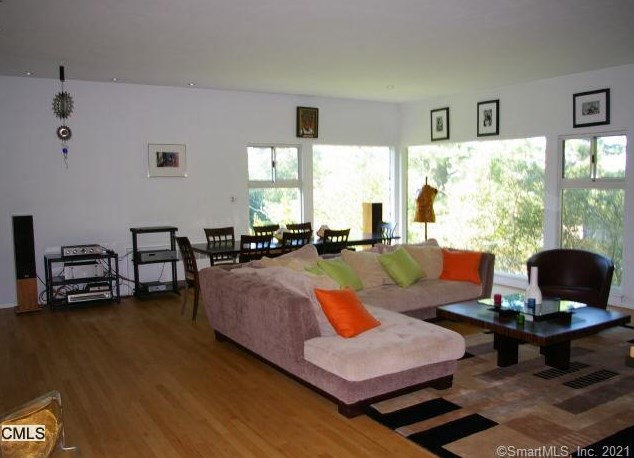 3 Forest Rd, Weston CT  06883-2307 exterior