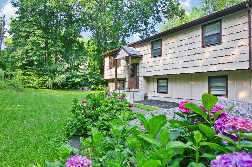 122 Nashville Rd, Bethel, CT 06801