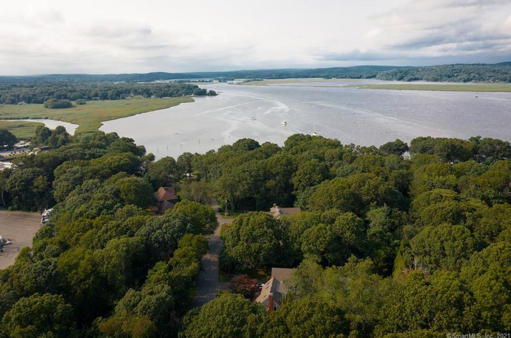 3 Rocky Point Rd, Fenwick, CT 06475-1416