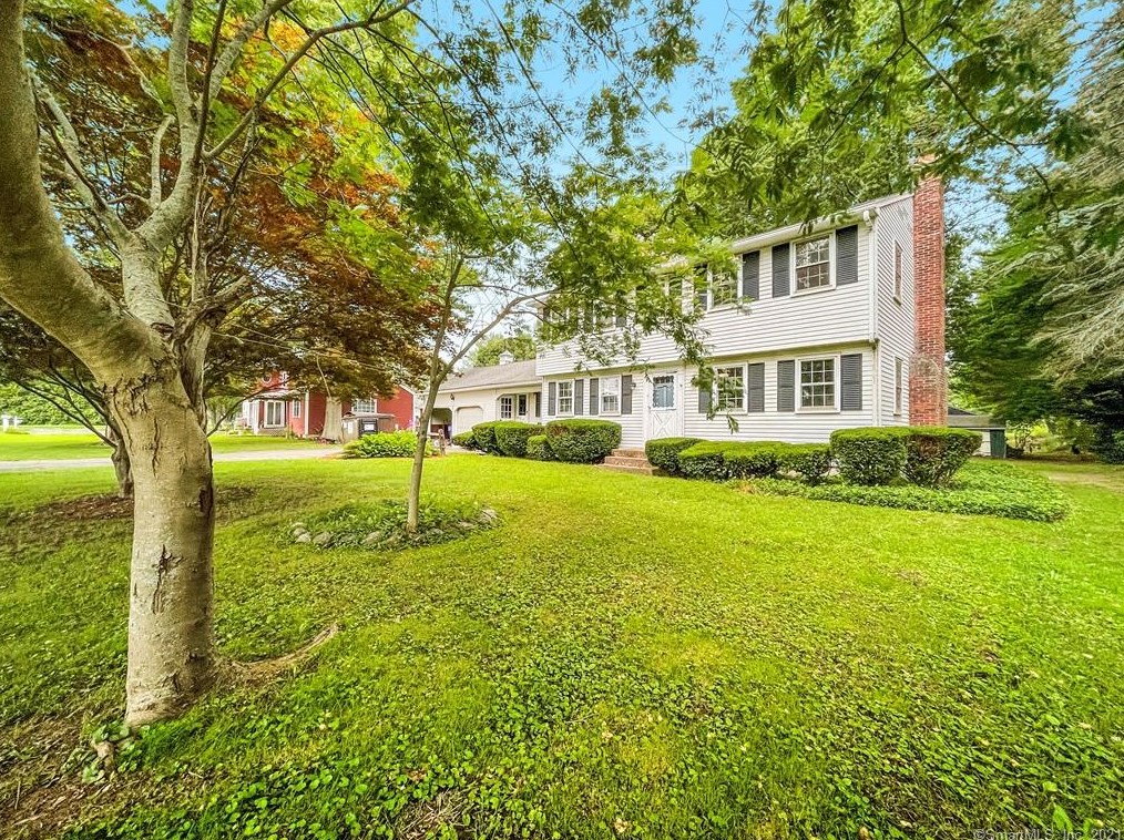 112 Chapel Rd, Wapping, CT 06074