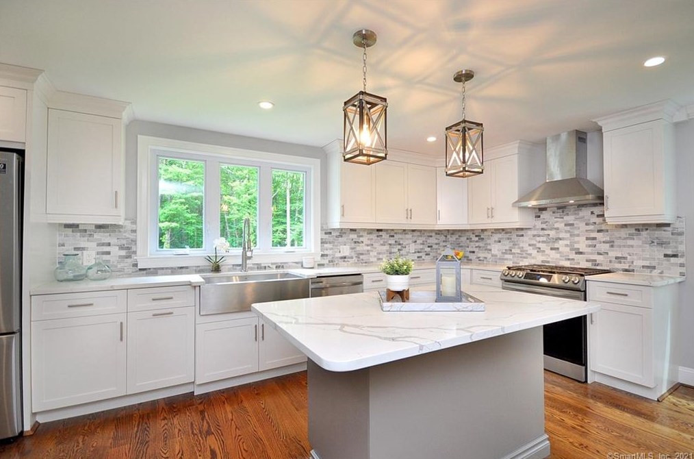 34 Nepaug Rd, Unionville, CT 06013 exterior