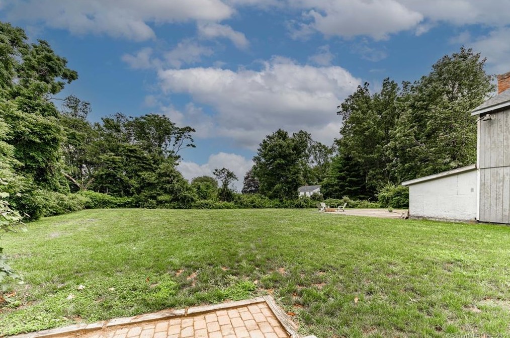 861 Grassy Hill Rd, Orange CT  06477-1605 exterior