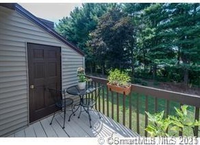 207 Twin Circle Dr Unit 207, Wapping, CT
