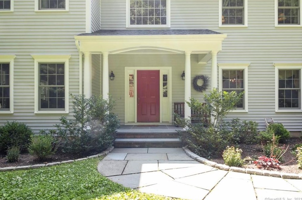 180 Hunters Ridge Rd, Southbury, CT 06488-3827