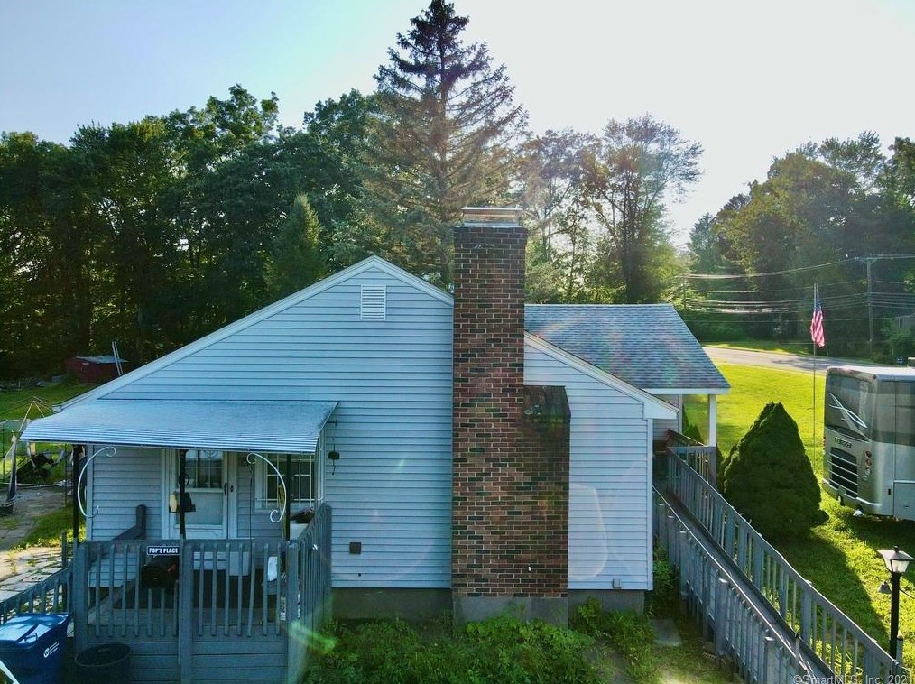 411 Park Ave, Windsor, CT 06095
