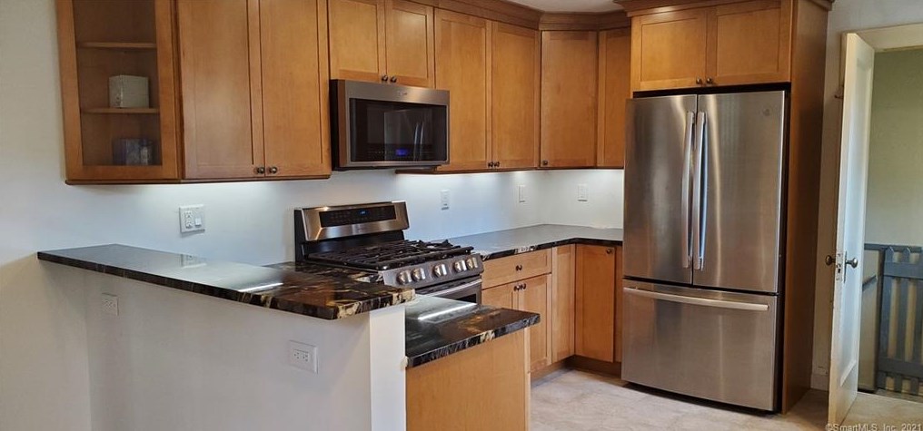 13 High St Ext, Danbury, CT 06810