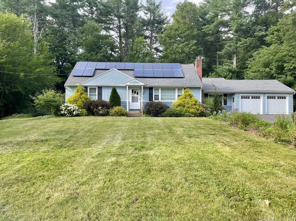 26 Ichabod Rd, Simsbury CT  06070-2813 exterior