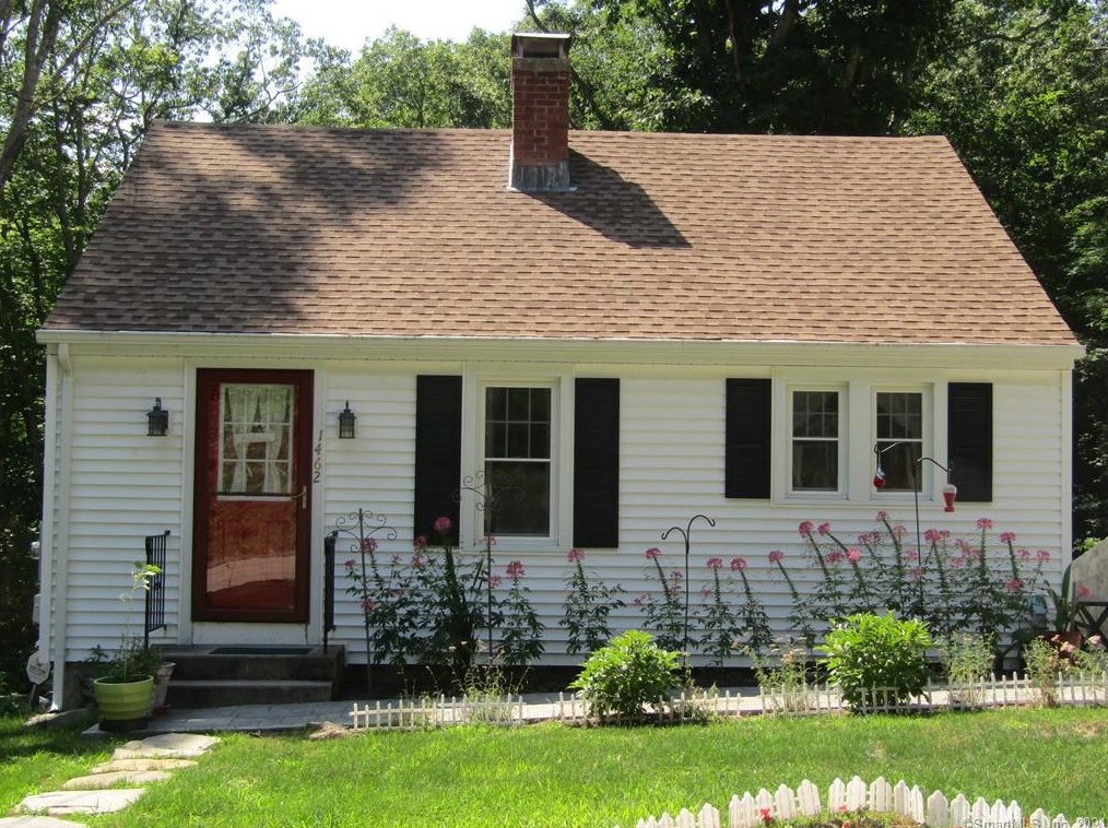 1462 Route 32, Uncasville, CT 06382