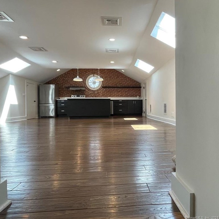 6 Main St #b, Chester, CT 06412