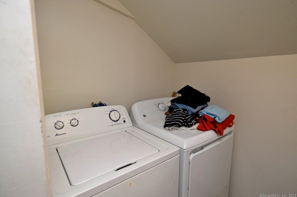 316 Cook Ave, Meriden CT 06451-5502 exterior