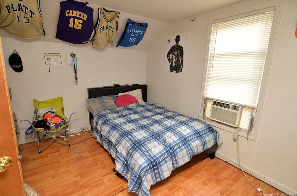 316 Cook Ave, Meriden CT 06451-5502 exterior