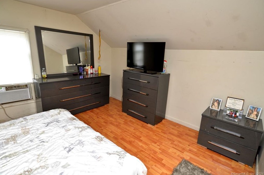 316 Cook Ave, Meriden CT 06451-5502 exterior