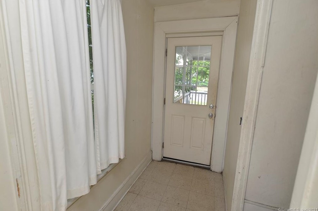 316 Cook Ave, Meriden CT 06451-5502 exterior