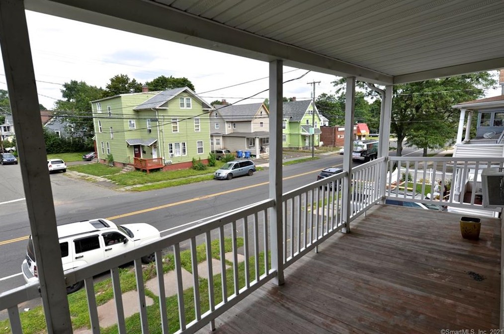 316 Cook Ave, Meriden CT 06451-5502 exterior