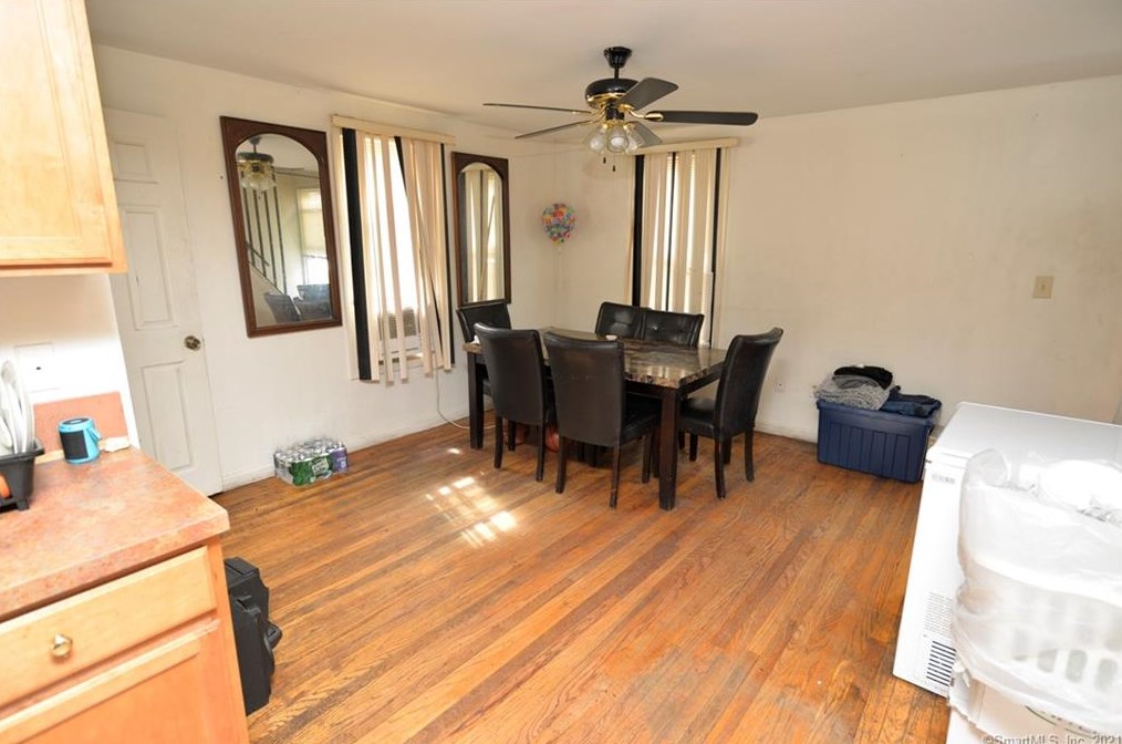 316 Cook Ave, Meriden CT 06451-5502 exterior