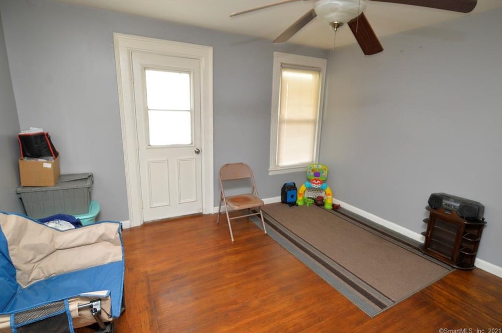 316 Cook Ave, Meriden CT 06451-5502 exterior