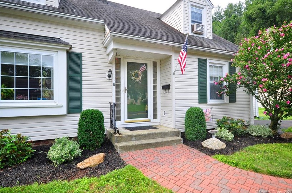 118 Moody St, Bristol, CT 06010