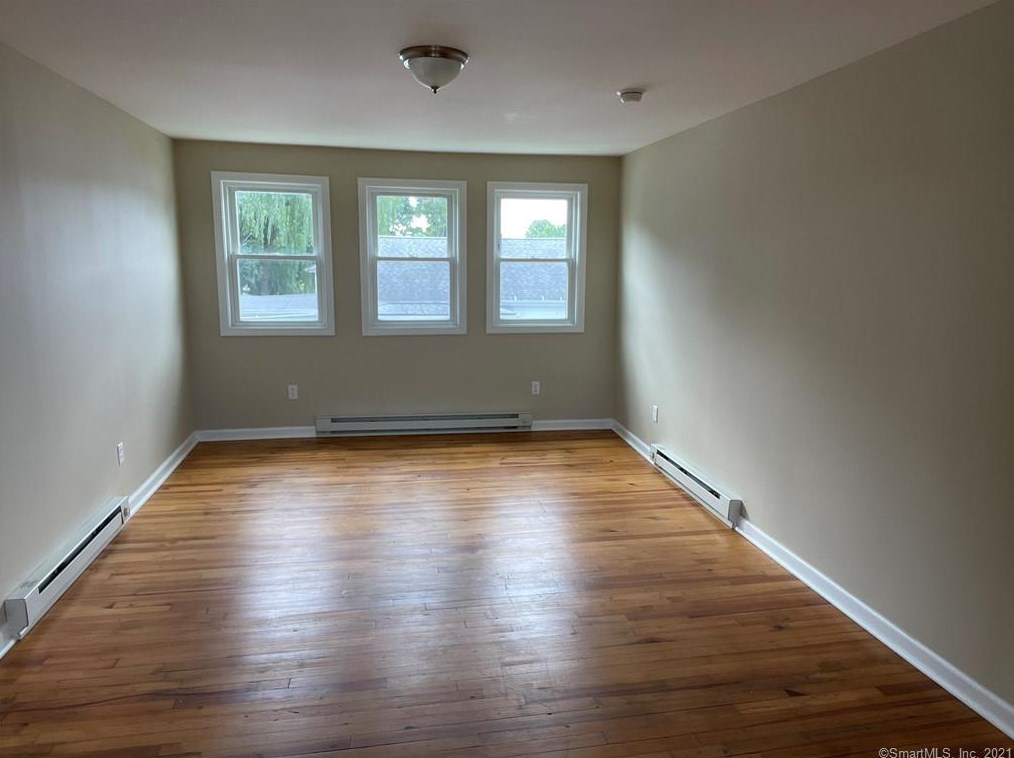 72 Crown St #3, Meriden, CT 06450