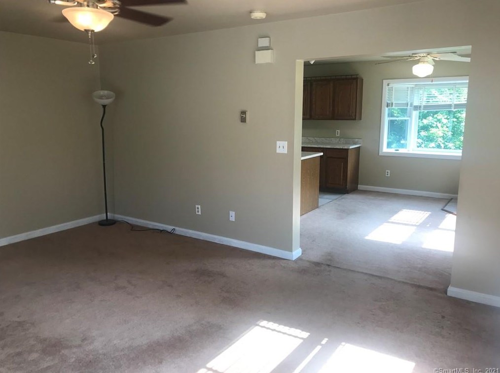 82 Willoughby Rd #1, Huntington, CT 06484