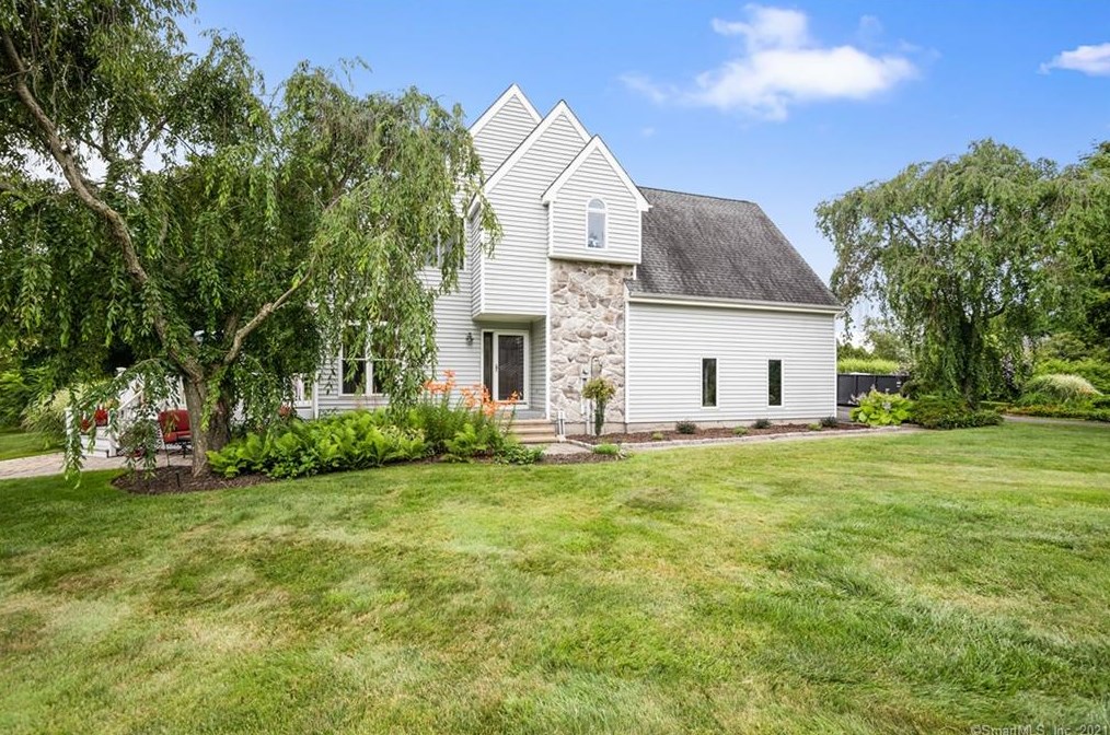 1026 New Haven Rd, Durham, CT 06422