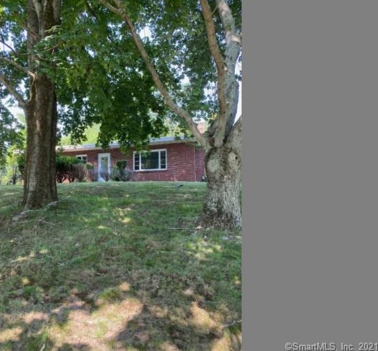 448 Mohegan Ave Pkwy, Quaker Hill, CT 06375
