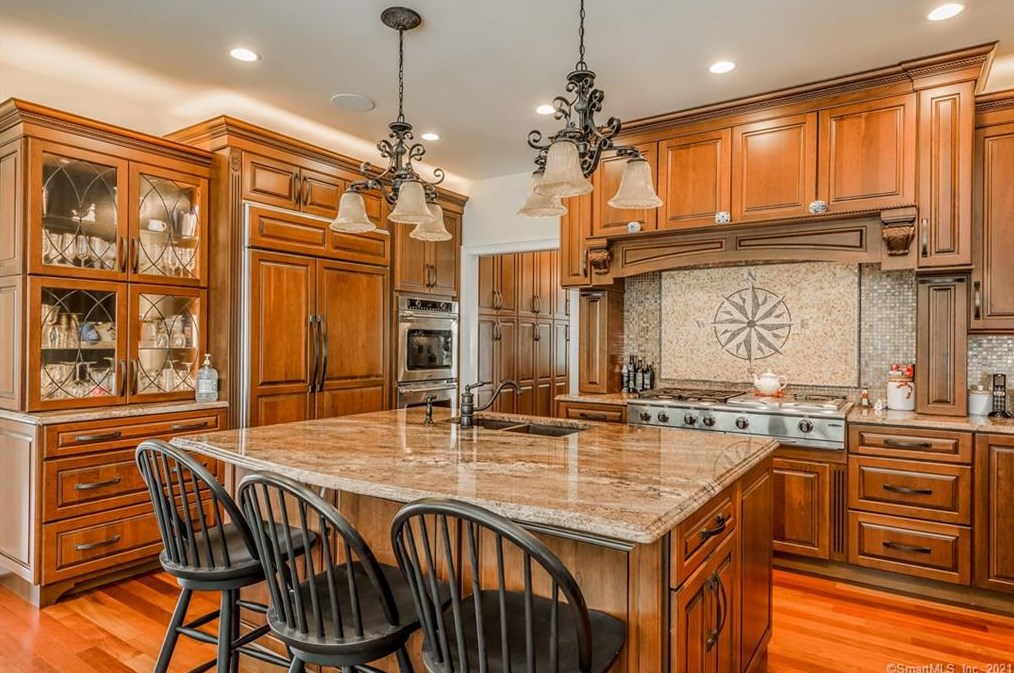 16 Channelside Dr, Fenwick CT  06475-1430 exterior