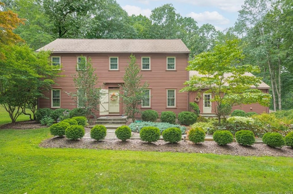 75 Great Ring Rd, Sandy Hook, CT 06482