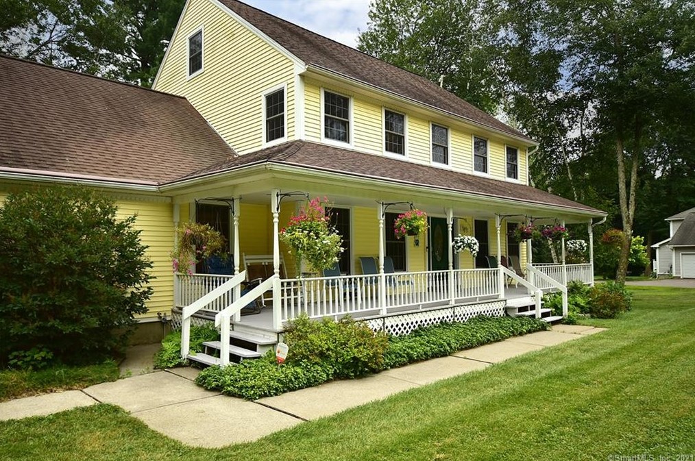 16 Birch View Dr, Ellington, CT 06029
