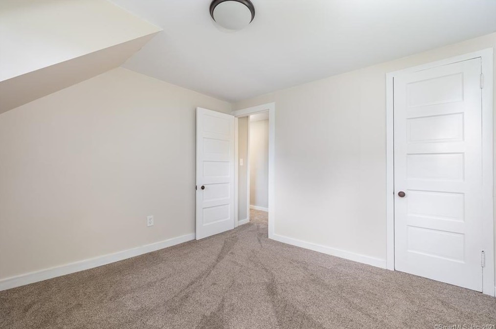 42 Cottage St, Unionville CT  06085-1108 exterior