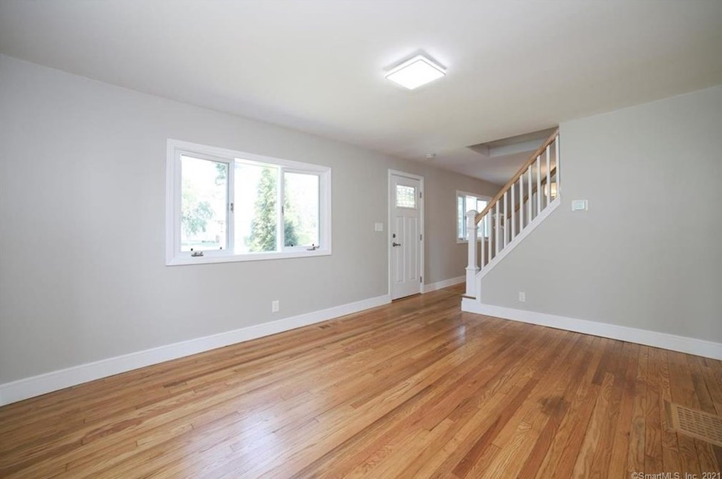 15 Emily Rd, New Haven CT  06513-1717 exterior