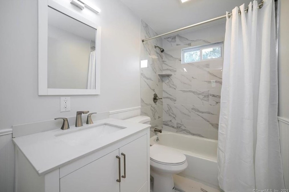 15 Emily Rd, New Haven CT  06513-1717 exterior