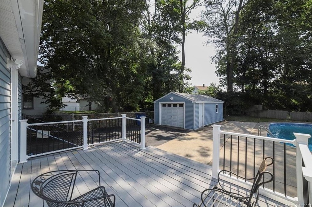 15 Emily Rd, New Haven CT  06513-1717 exterior