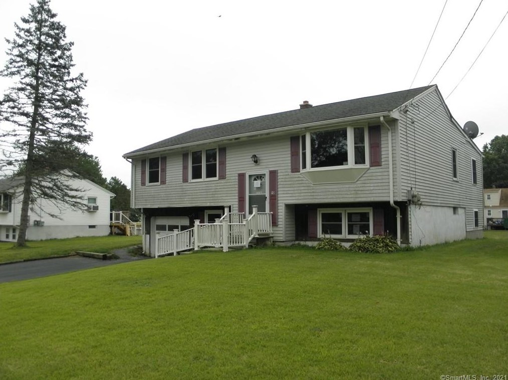 90 Massachusetts Rd, Chesterfield, CT 06370-1539