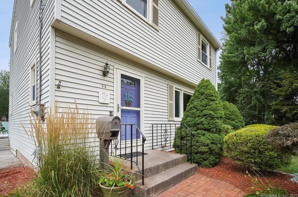 94 N Elm St, Plainville, CT 06062