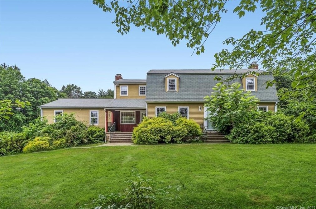 9 Great Hill Rd, Newtown, CT 06470-1752